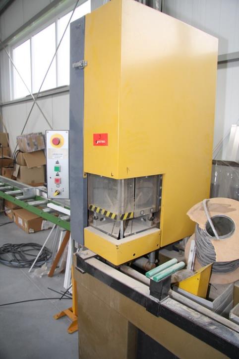 Máquinas de fabrico de janelas-3